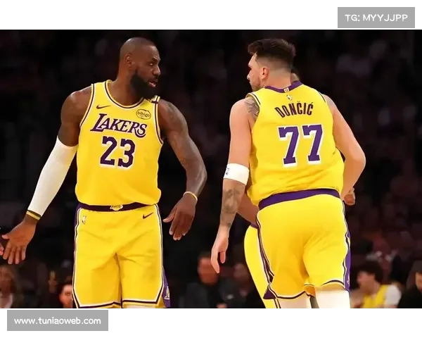 2023年八月二十六日NBA篮球赛事全面日程安排与焦点对决解析 2023年八月二十六日NBA篮球赛事全面日程安排与焦点对决解析